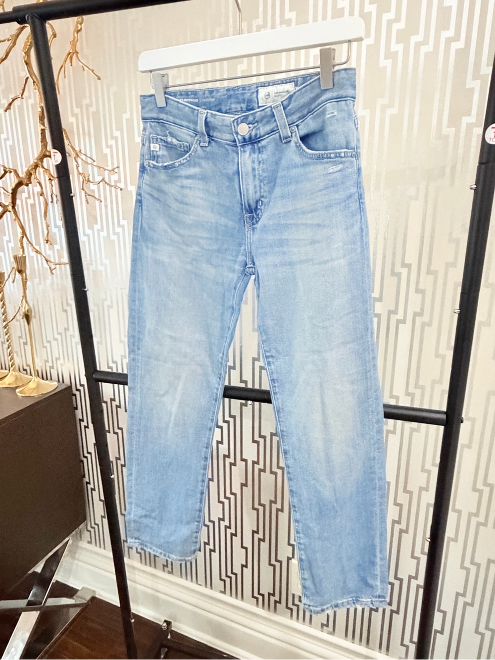 AG-  Light Wash Relaxed ex boyfriend/slouchy slim sz 24